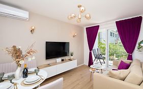 Golden Rose - Walking Distance 1 Km From Old Town